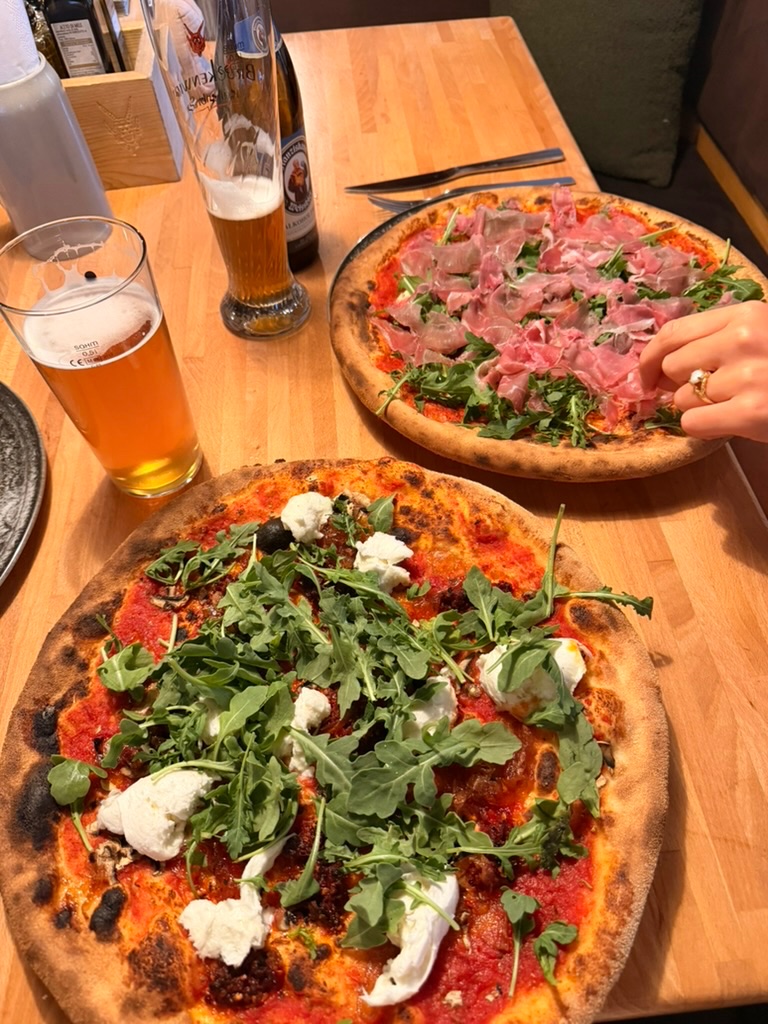 Pizza und Bier